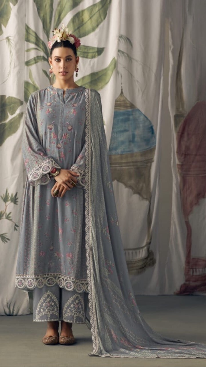 Sutte-Butte Suit