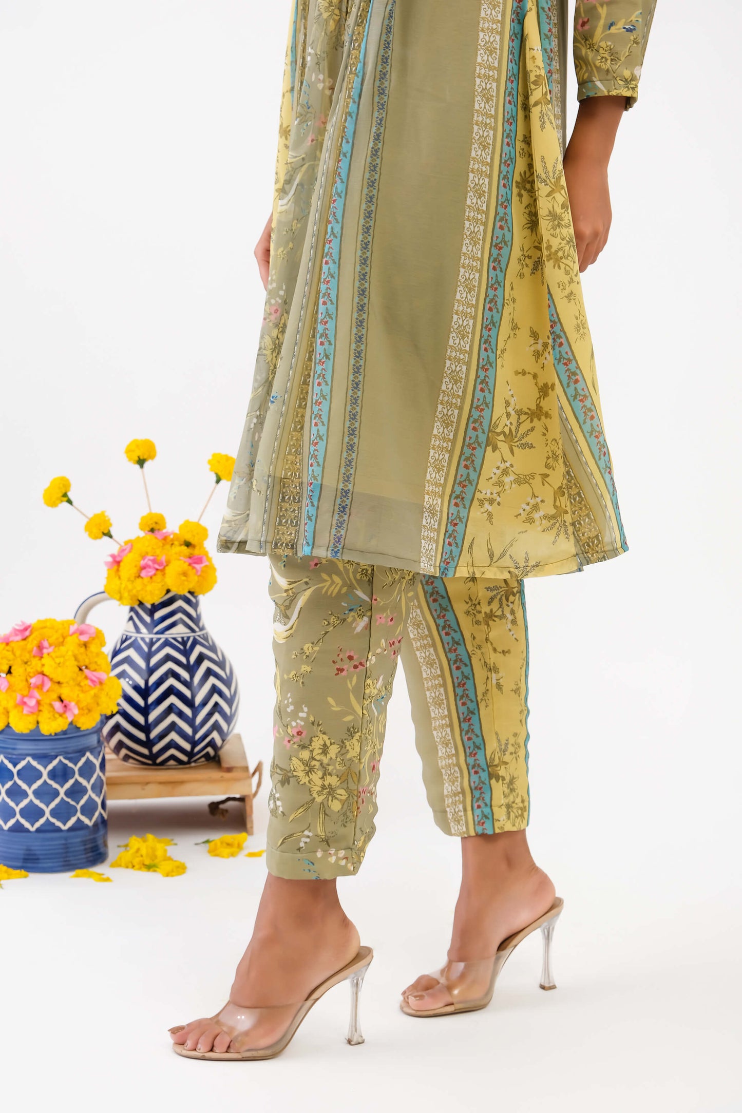अद्विका (Aadvika) Set