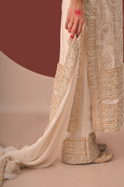 Noor Sitara Suit