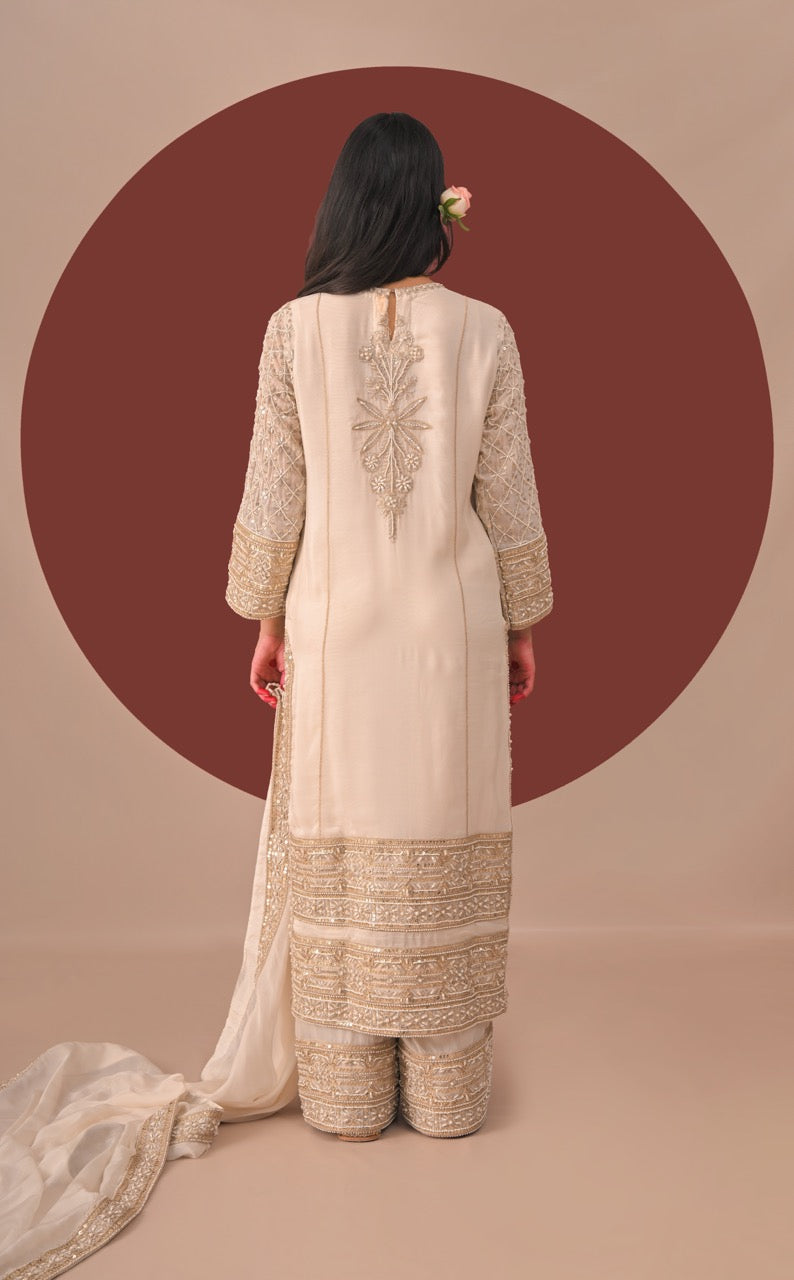 Noor Sitara Suit